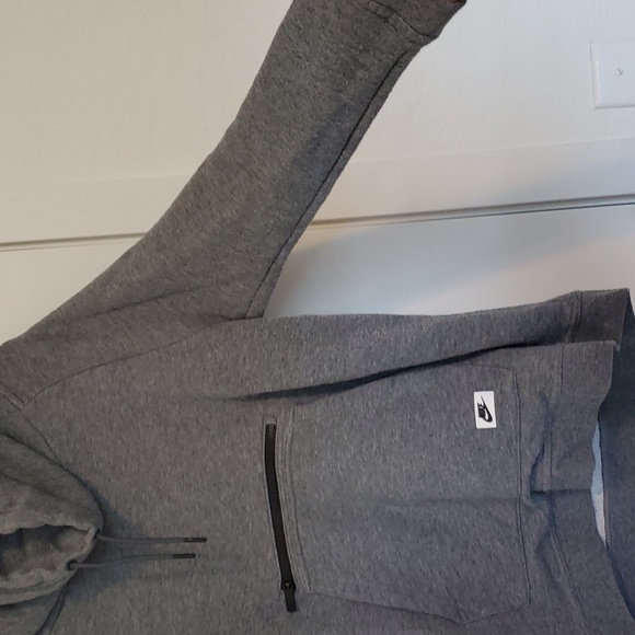 Nike gray sweatshirt with kangaroo pocket and extra zipper pocket XS - Picture 4 of 13